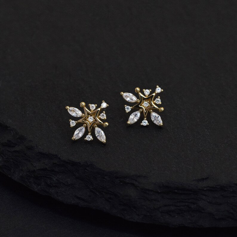 14K Gold Snowflake Cartilage Stud