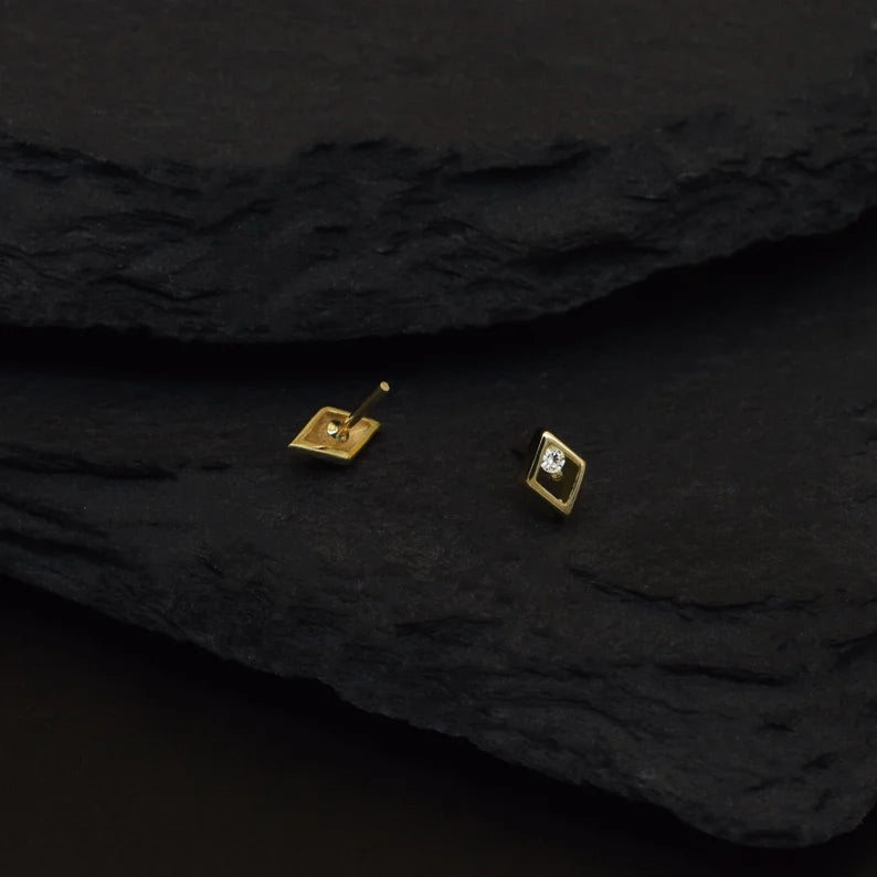 14K Solid Gold Tiny Rhombus Cartilage Stud