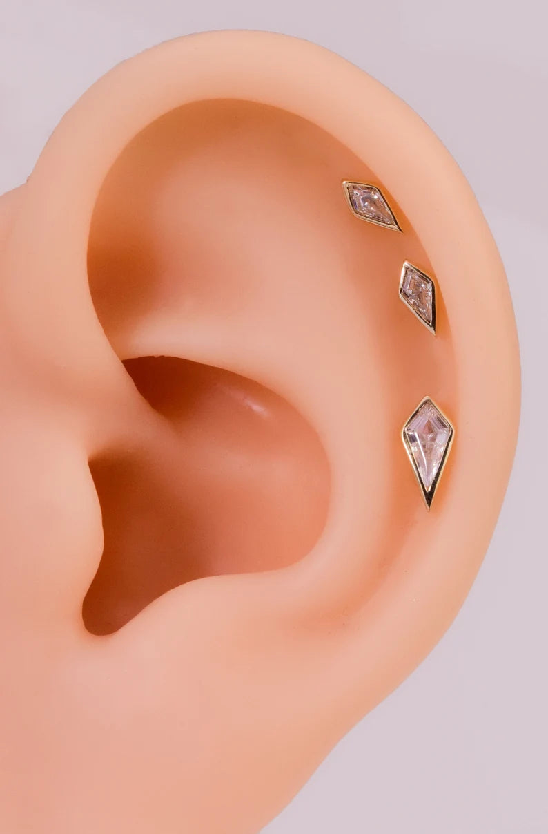 14K Solid Gold Diamond-Cut Kite Stud Earring