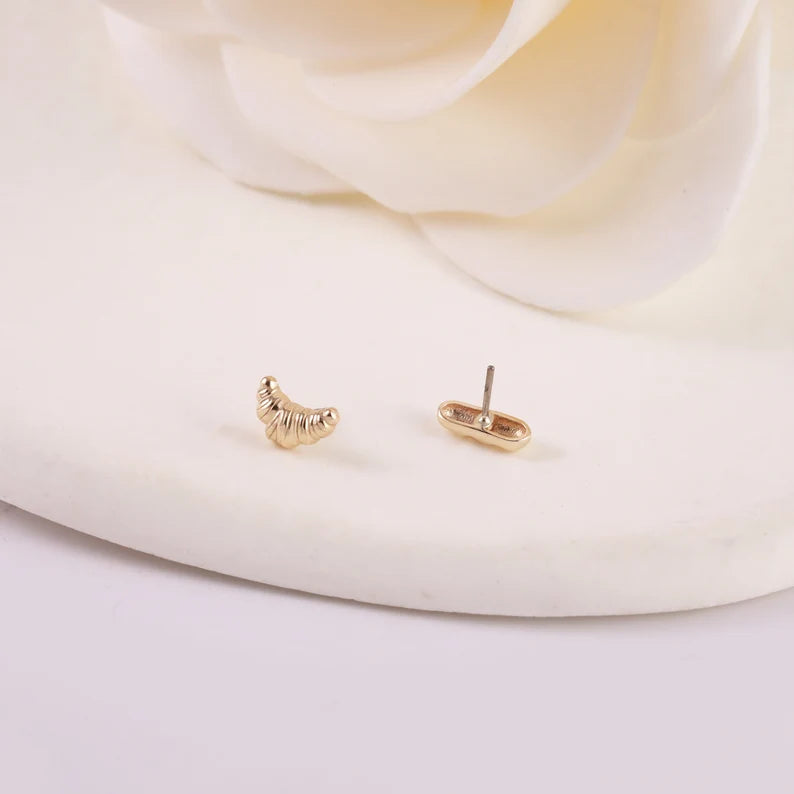 14K Gold Croissant Flat Back Earring