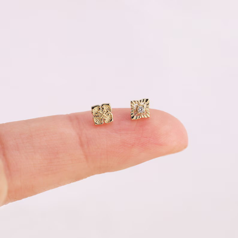 14K Solid Gold Floral Cartilage Helix Stud