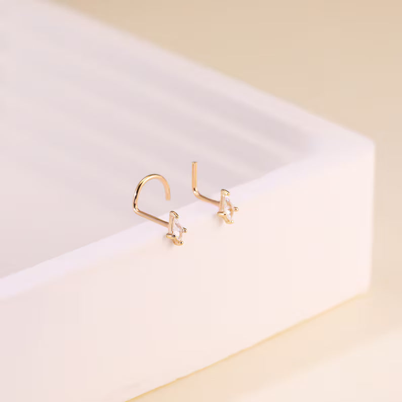 14K Solid Gold Kite Nose Stud – Dainty Twist Piercing