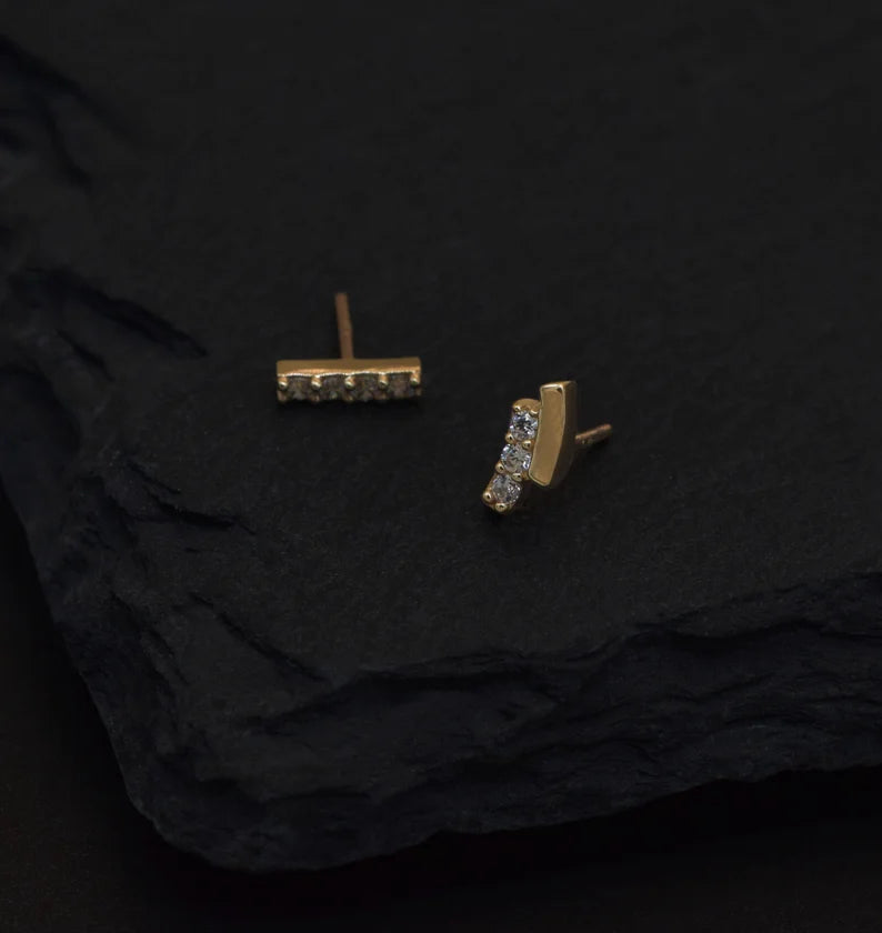 14K Gold Curved Bar Cartilage Stud Earring