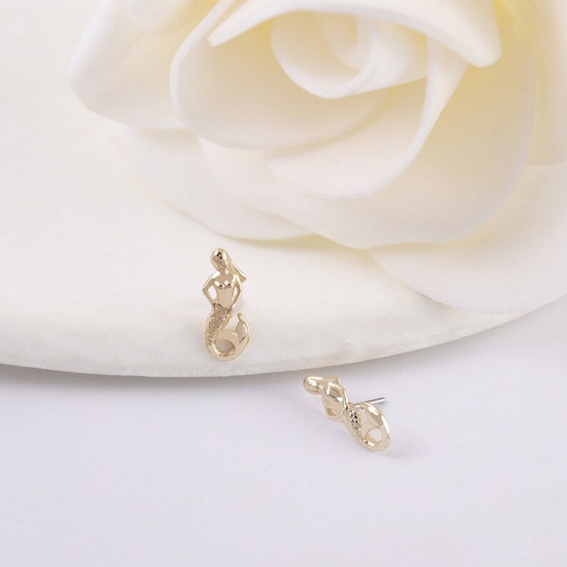 14K Gold Mermaid Stud Earring