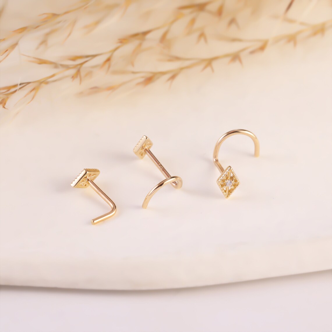 14K Solid Gold Rhombus Twist Nose Stud