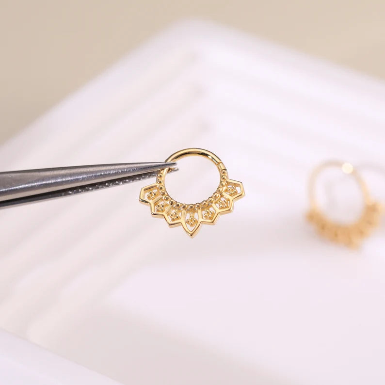 14K Gold Royal Floral Septum Clicker 16G