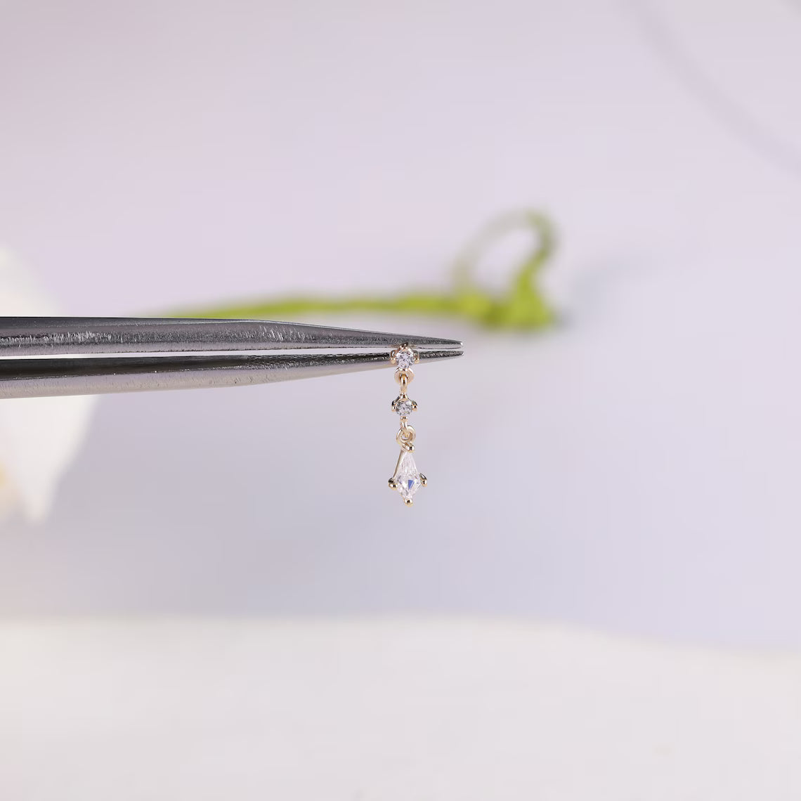 14K Gold Kite Dangle Chain Stud