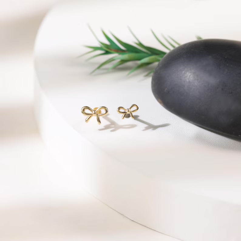 14K Gold Bow Stud Earring