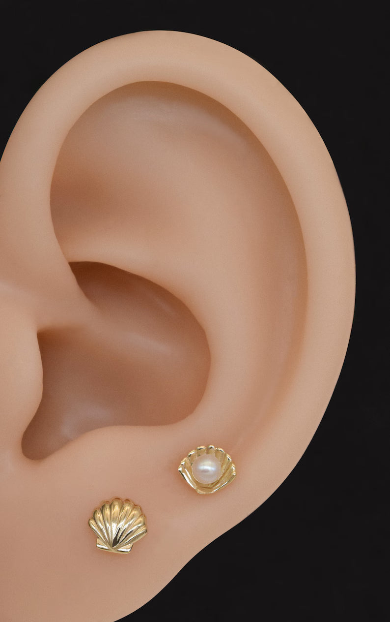 14K Gold Shell Pearl Flat Back Stud