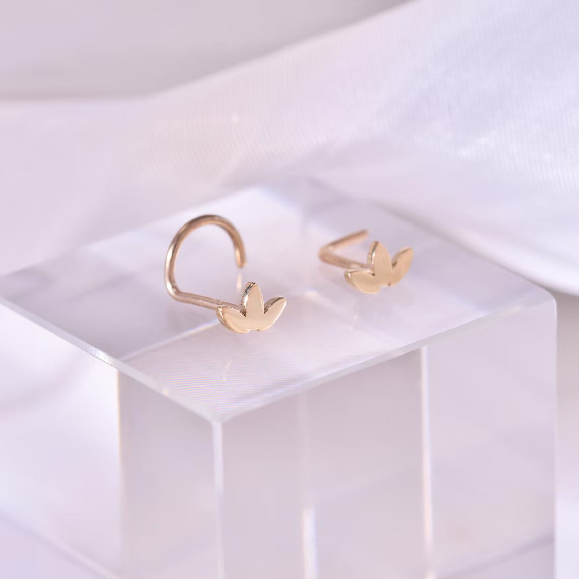 14K Solid Gold Lotus Star Nose Stud