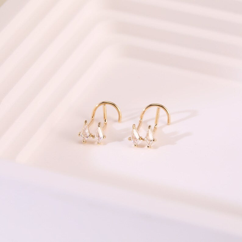 14K Solid Gold Kite Nose Stud – Dainty Twist Piercing