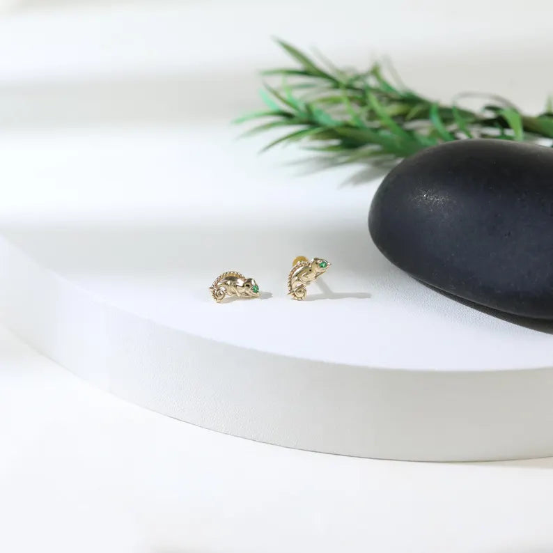 14k Gold Lizard Stud Cartilage Earring