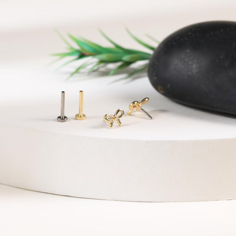 14K Gold Bow Stud Earring