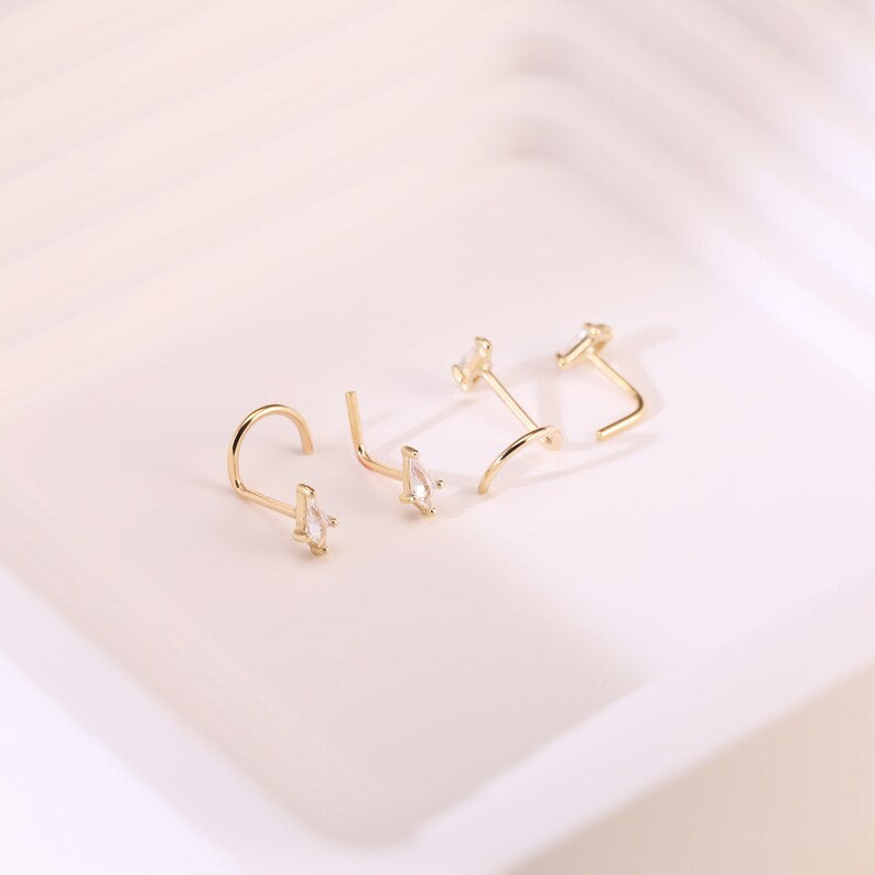 14K Solid Gold Kite Nose Stud – Dainty Twist Piercing