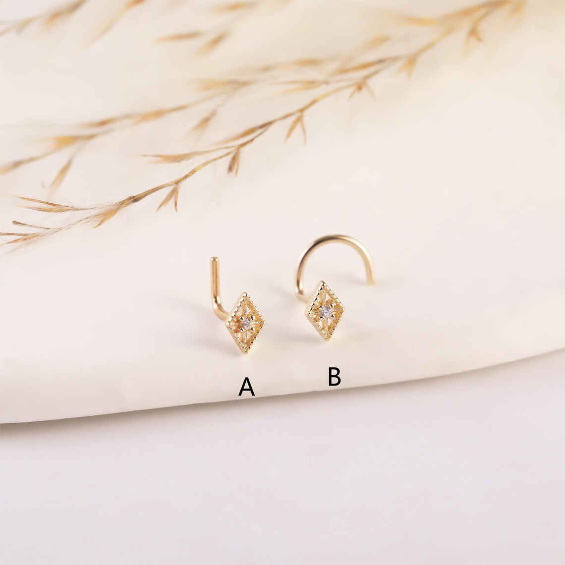 14K Solid Gold Rhombus Twist Nose Stud
