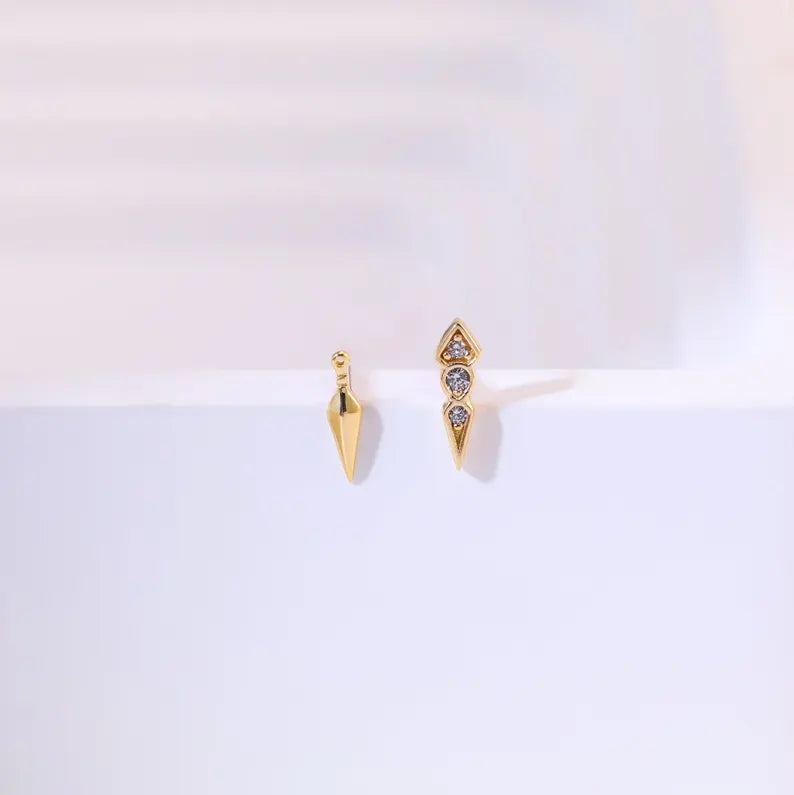 14K Gold Pyramid Cartilage Stud