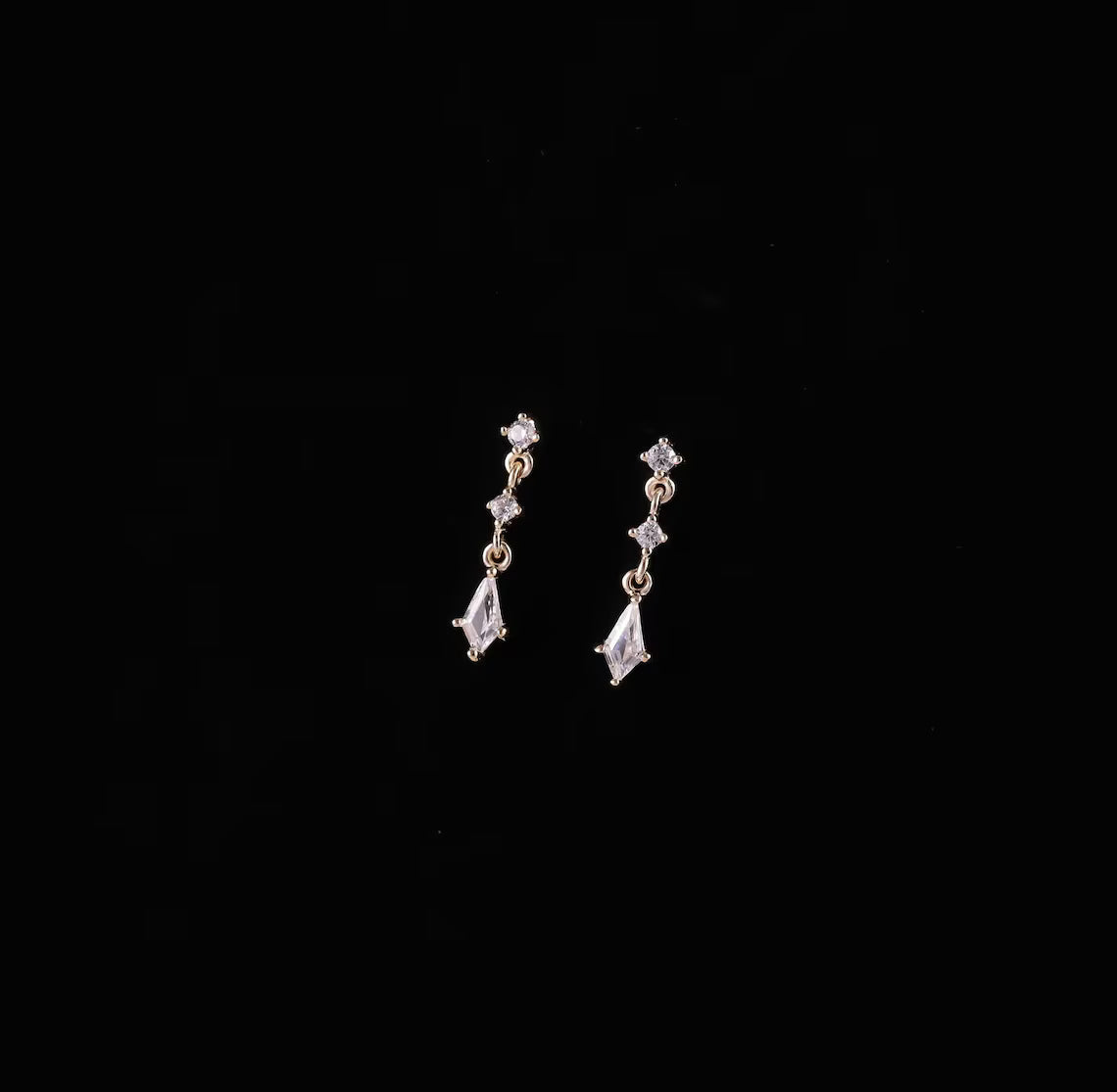 14K Gold Kite Dangle Chain Stud