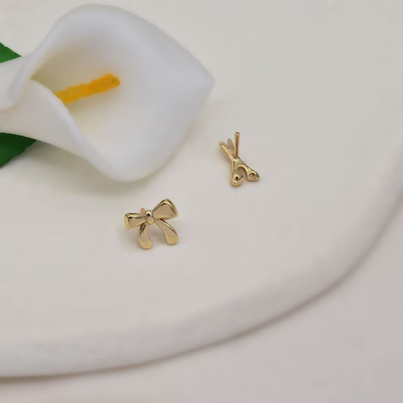 14K Gold Dainty Ribbon Bow Cartilage Stud Earring