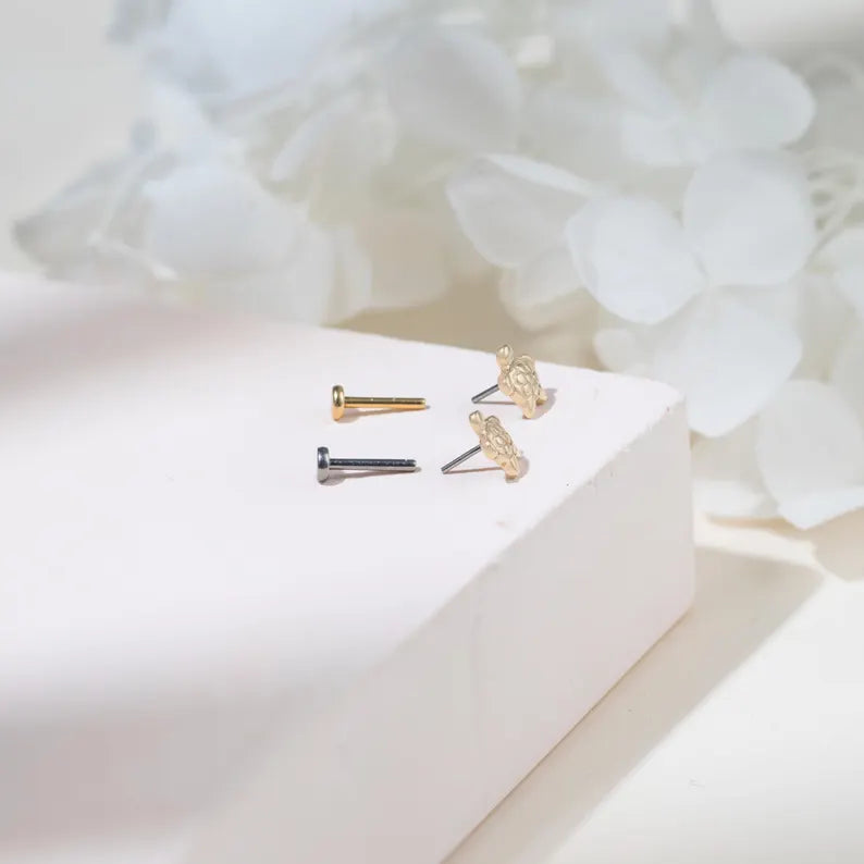 14K Gold Sea Turtle Cartilage Stud Earring