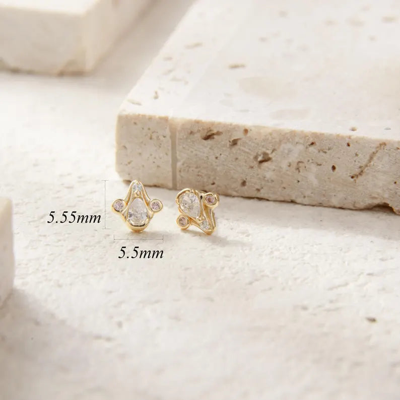 14K Gold Teardrop Cluster Cartilage Stud