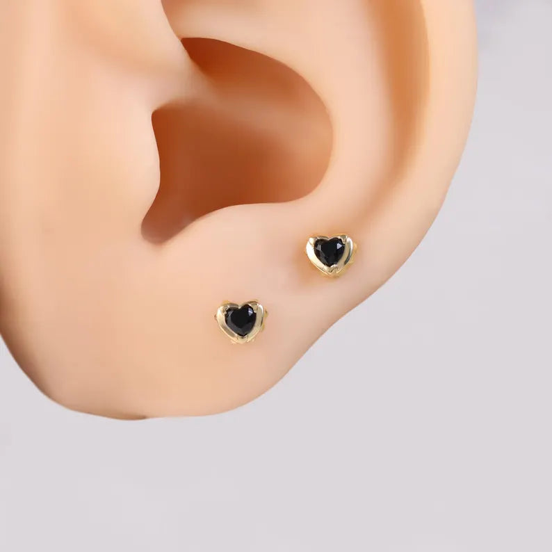 14K Gold Black Heart Cartilage Flat Back Earring