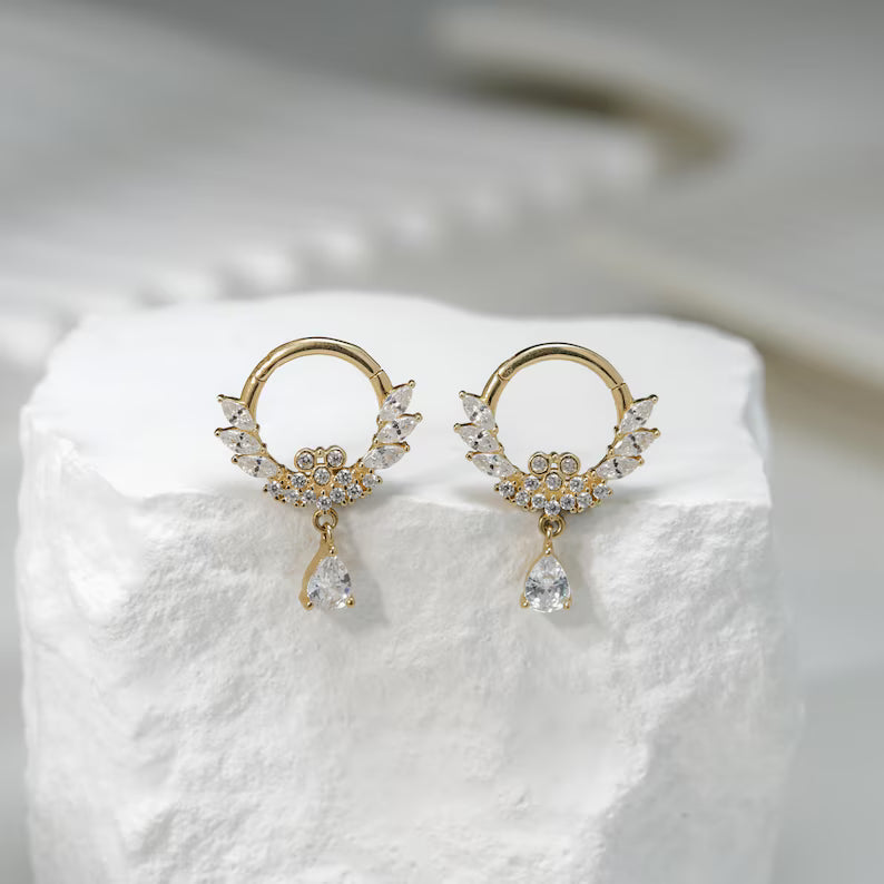 14K Gold Teardrop Septum Hoop 16G