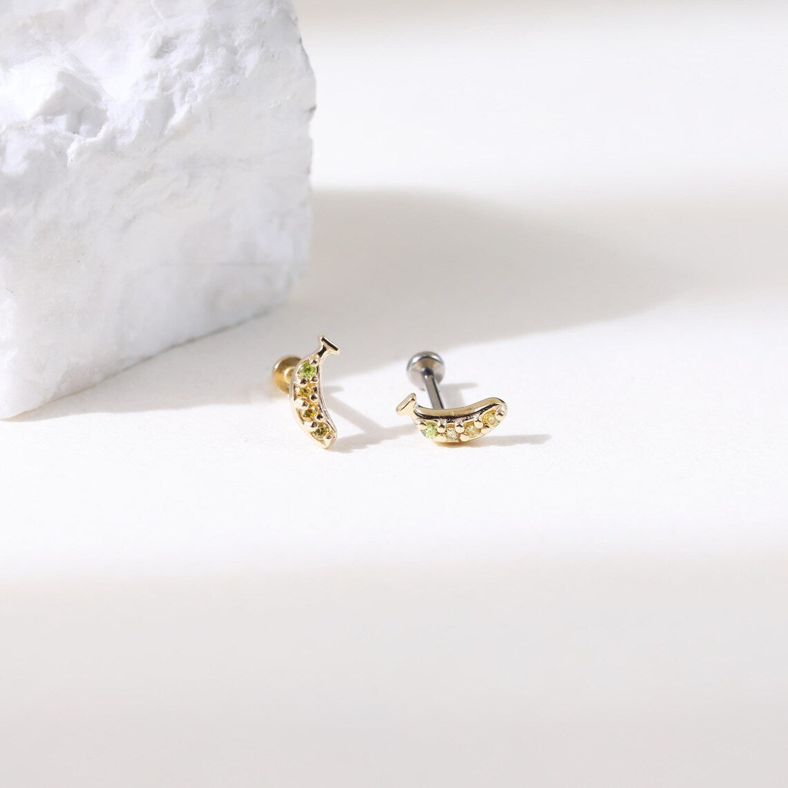 14K Solid Gold Banana Helix Stud