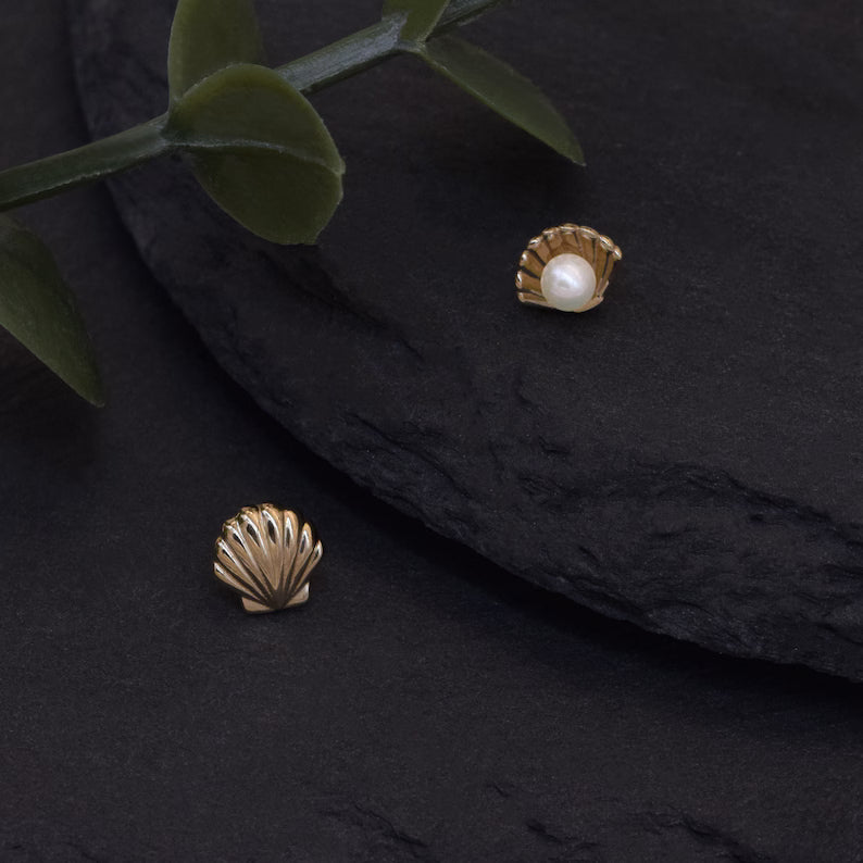 14K Gold Shell Pearl Flat Back Stud