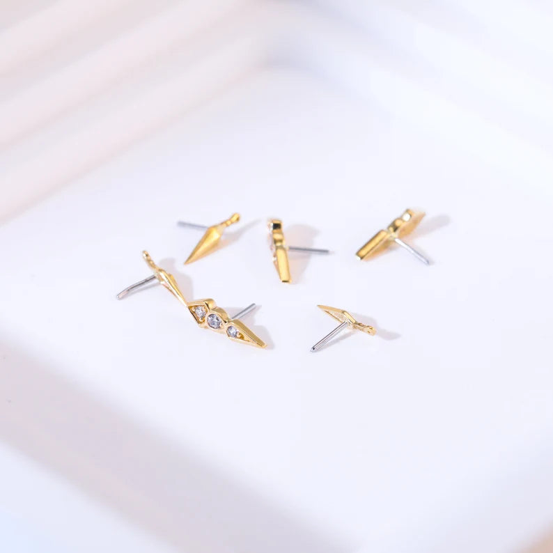 14K Gold Pyramid Cartilage Stud