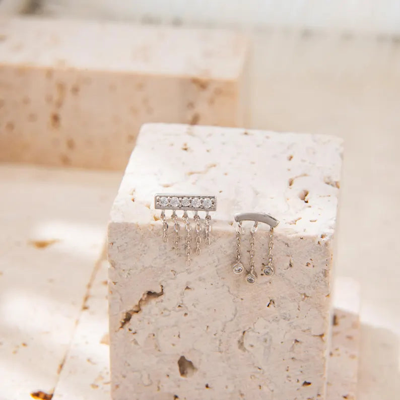 14K White Gold Bar Chain Stud