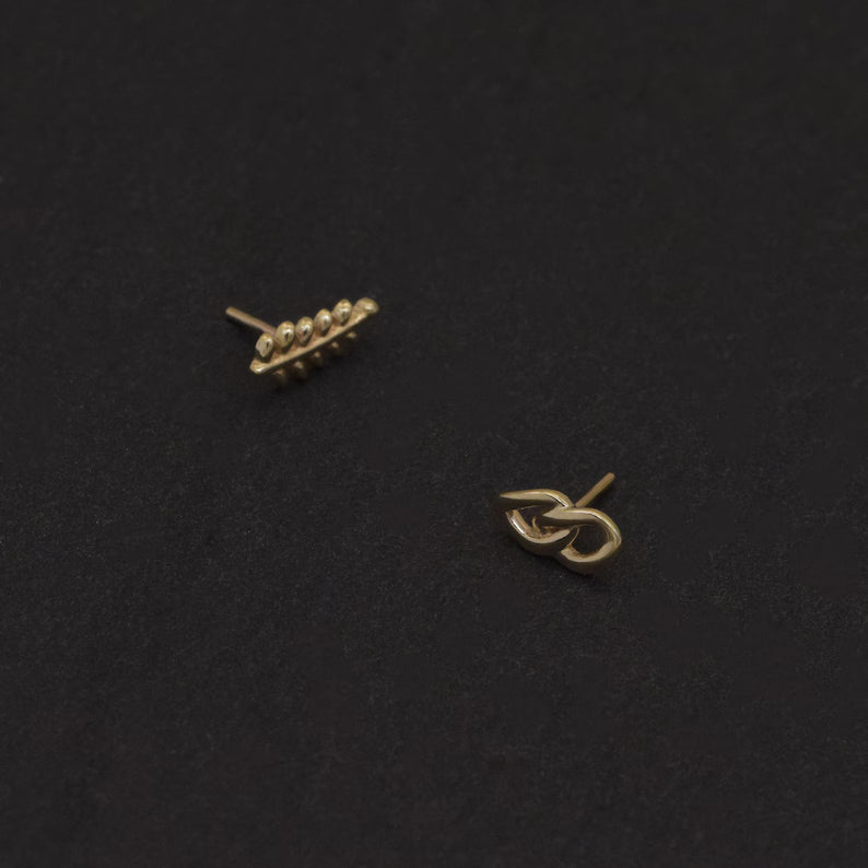 14K Gold Leaf Cartilage Stud Earring