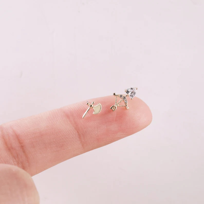 14K Gold Cupid’s Bow Helix Stud
