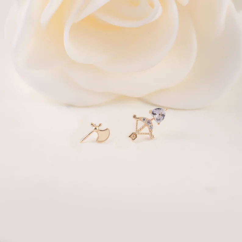 14K Gold Cupid’s Bow Helix Stud