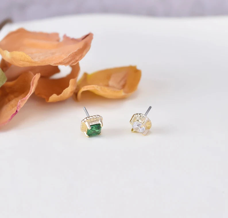 14K Gold Emerald Square Stud