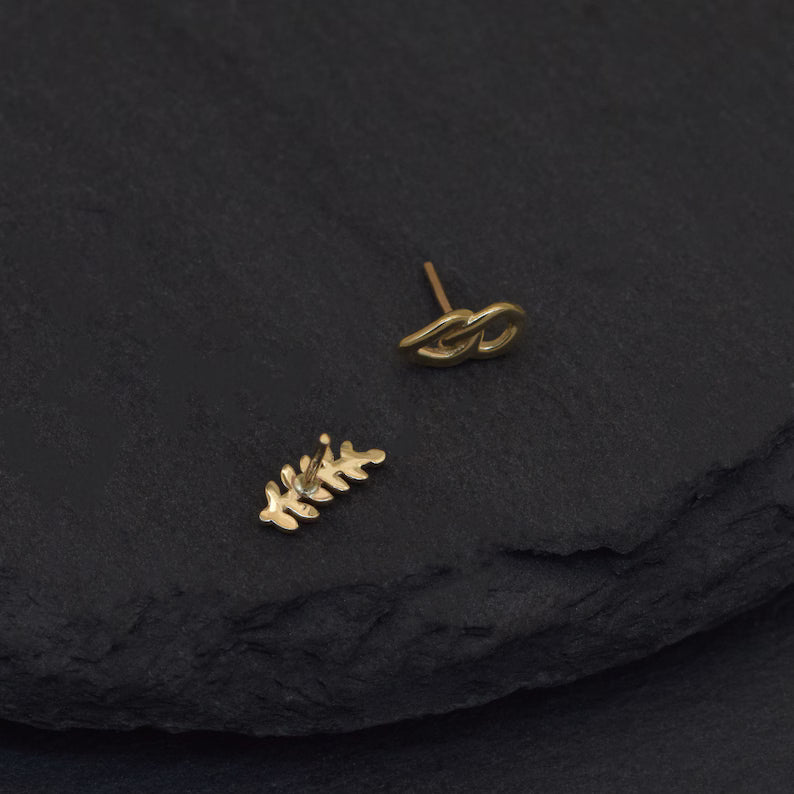 14K Gold Leaf Cartilage Stud Earring