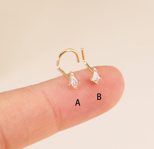 14K Solid Gold Kite Nose Stud – Dainty Twist Piercing