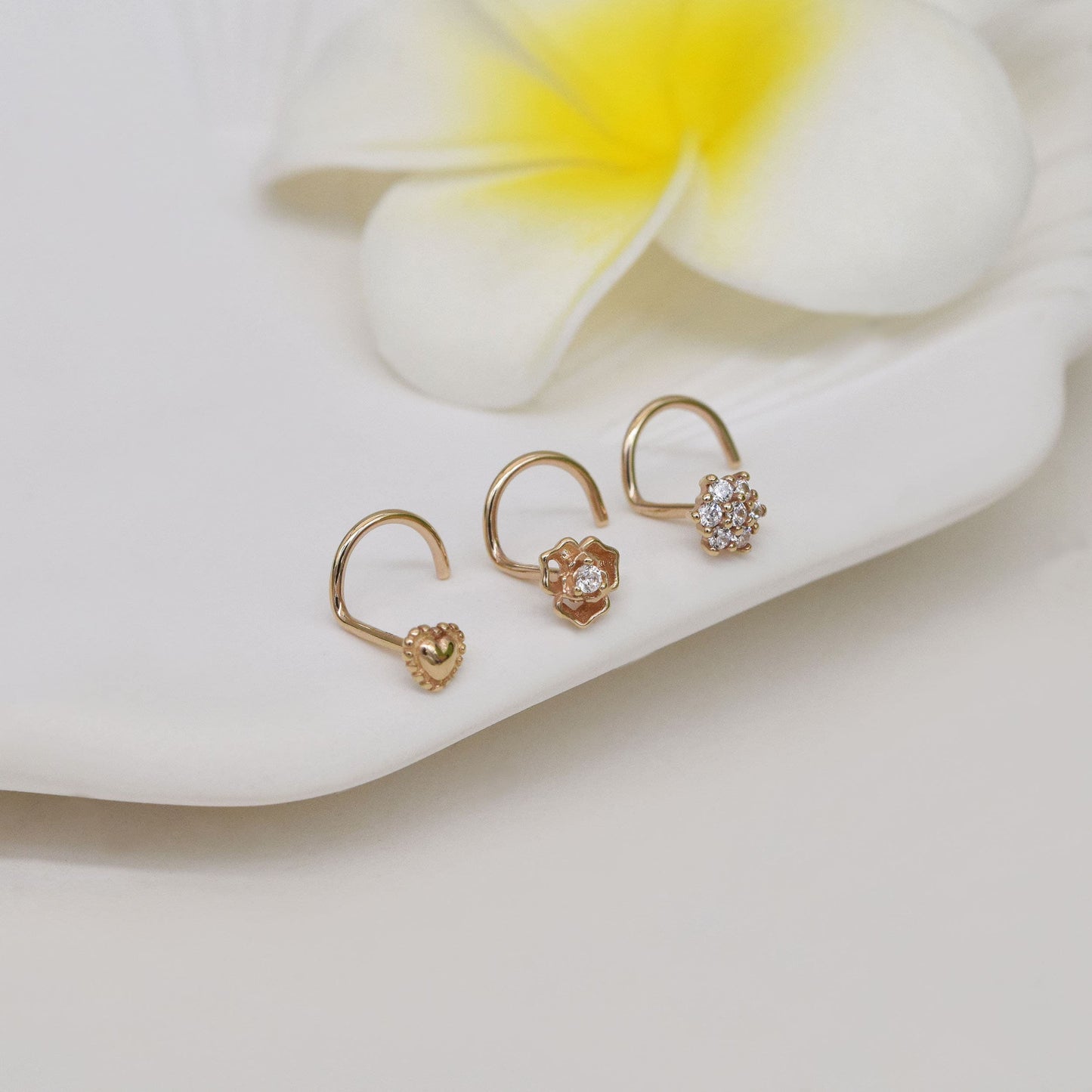 14k Solid Gold Flower Nose Stud Heart Nose Stud Screw Back Nose Ring Gold Piercing Tiny Nose Ring Dainty Diamond Nose Stud Gift For Her 20g