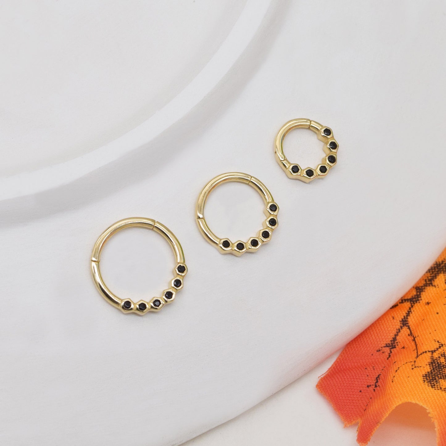 14k Solid Gold Bezel Set Black Stone Septum Hoop Good Lobe Clicker Helix Conch Septum Nose Ring Dainty Daith Piercing Gold Body Jewelry 16g