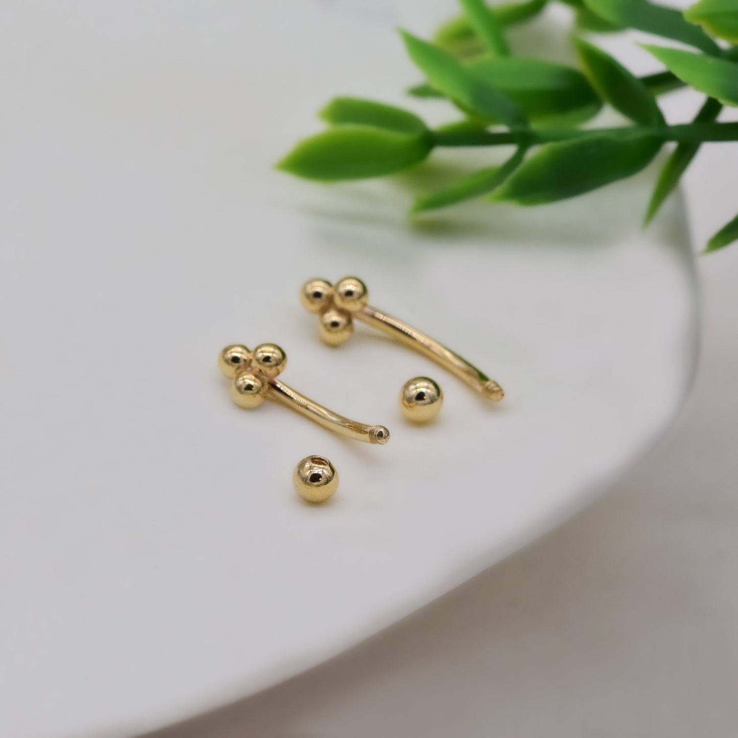 14K Solid Gold Trinity Ball Rook Earrig Eyebrow Ring Cartilage Daith Helix Conch Curved Barbell Earring Gold Body Piercing Jewelry 16G